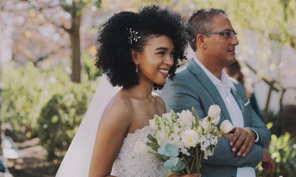 Brides Father Refuses To Walk Her Down The Aisle As She Wants To
