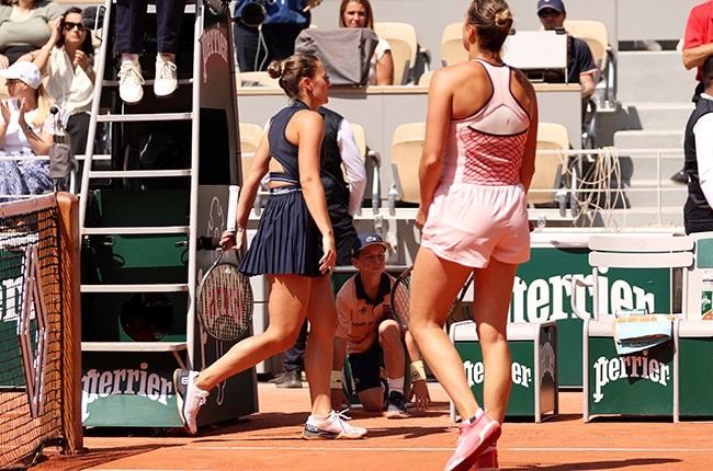 Handshake drama hits French Open as Kostyuk rubbishes Sabalenka's ...