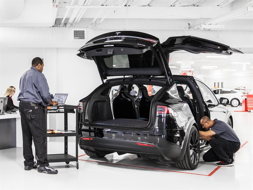 The most shocking parts of working at Tesla, according to current and
