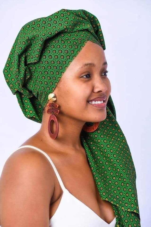 Afro soul singer Nwabisa Gcilitshana.