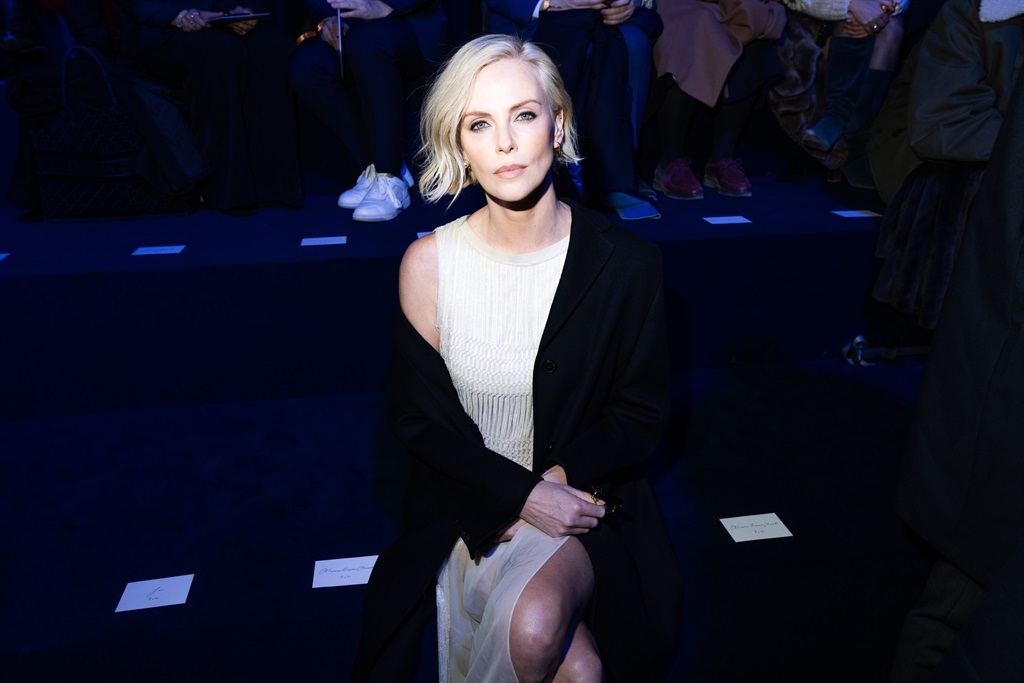Charlize Theron pays tribute to 'incredible female leaders and young