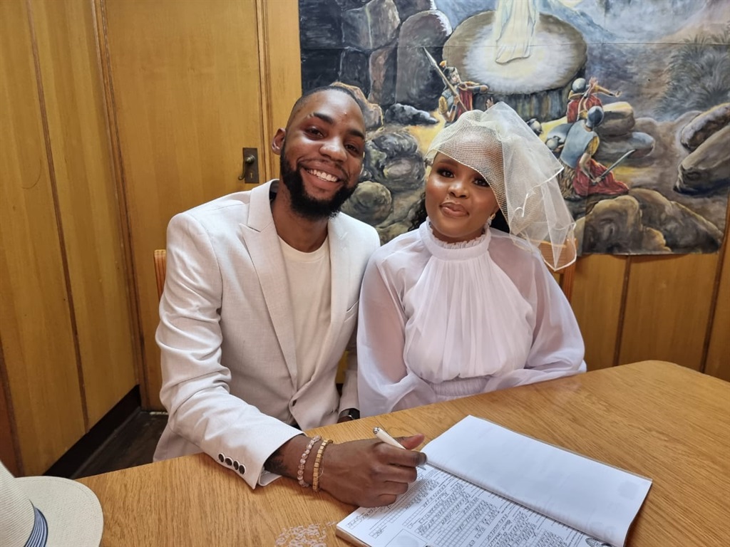 Reabetswe and Tinaye Makoni made sure to get married on 2/2/22 as they believe in angel numbers. Image supplied by Reabetswe