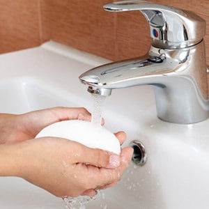 Good hygiene starts with correct hand washing. 