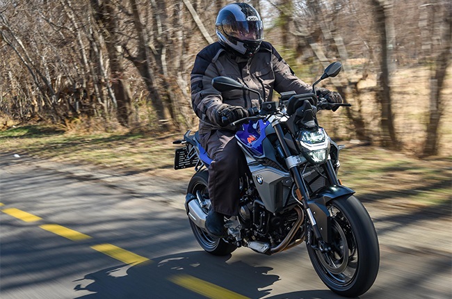 REVIEW | BMW's F 900 R is a mid-size all-rounder without sacrificing speed and handling | Life