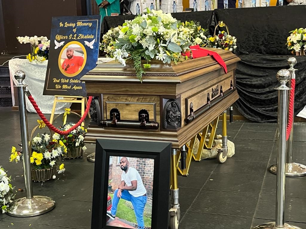 JMPD officials, community members, family and friends gathered at David Pine Multipurpose Centre in Dobsonville Soweto to bid farewell to JMPD officer Sibusiso Zikalala. Photos by Nhlanhla Khomola