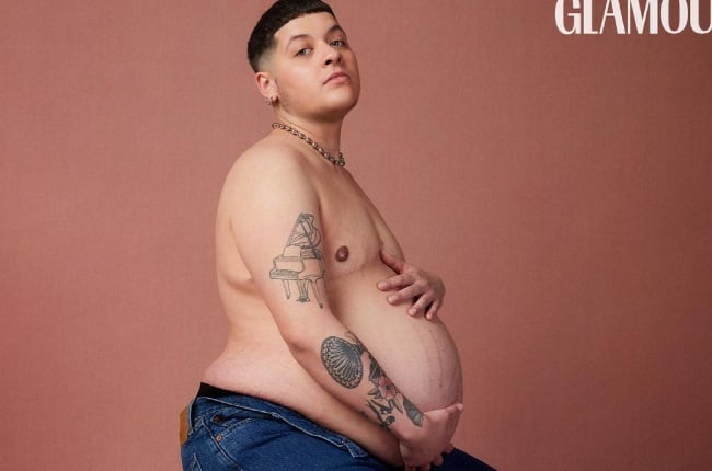 Logan Brown shows off his pregnant belly. (PHOTO: Instagram/@loganecbrown) 