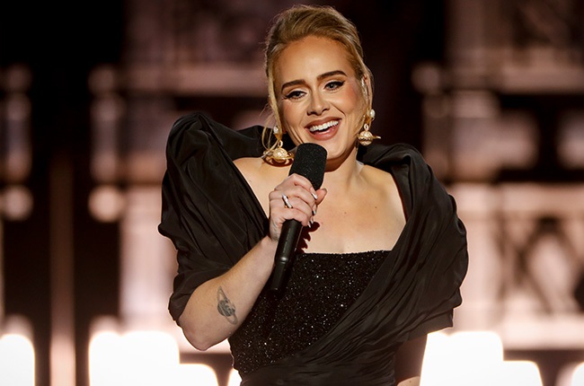 Tearful Adele pulls plug on Las Vegas show - News24