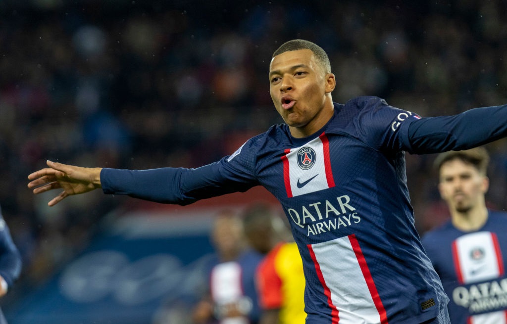 Mbappe breaks PSG Ligue 1 record in win over 2nd-placed Lens