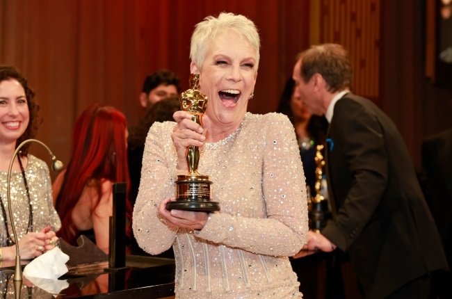 Jamie Lee Curtis won the Oscar for best supporting actress for her role in Everything Everywhere All at Once.  (PHOTO: Gallo Imagaes/Getty Images)