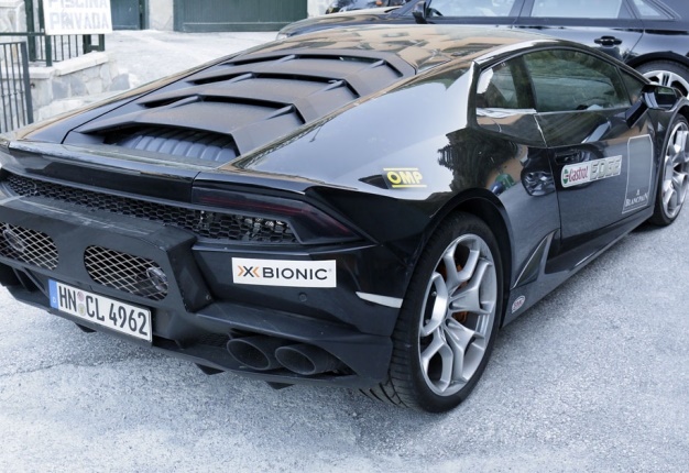 <b>NEW HURACAN SV IN THE WORKS:</b> Spy photographers spotted what could be the new Huracan SV undergoing testing. <i>Image: Automedia</i>