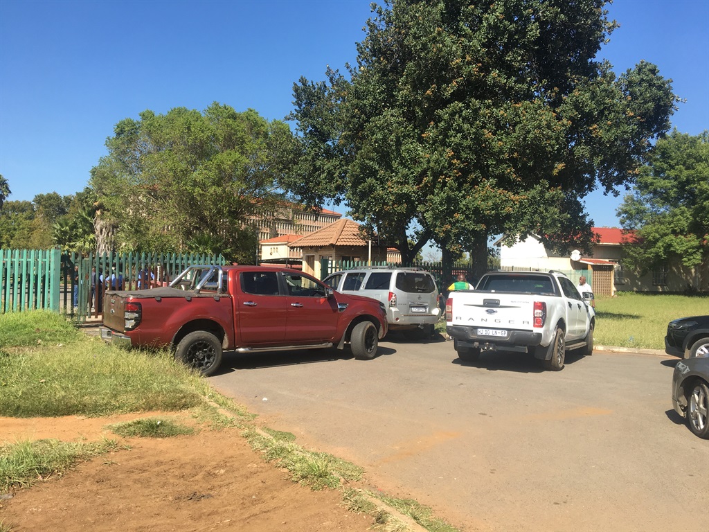 ANC councillors blocked Emfuleni Municipality’s main entrance with cars demanding to see the mayor. Photo by Tumelo Mofokeng
