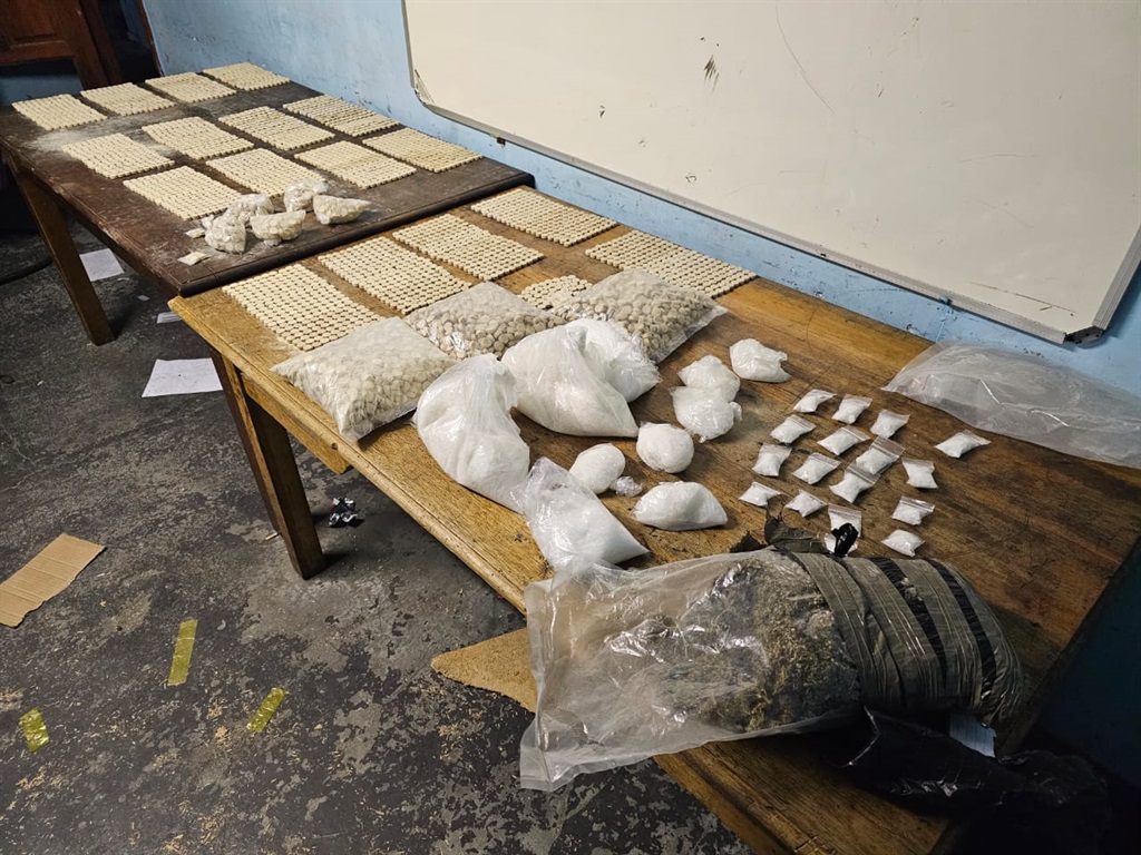 Cape Town Metro Police officers recovered drugs with a street value of over R1 million.