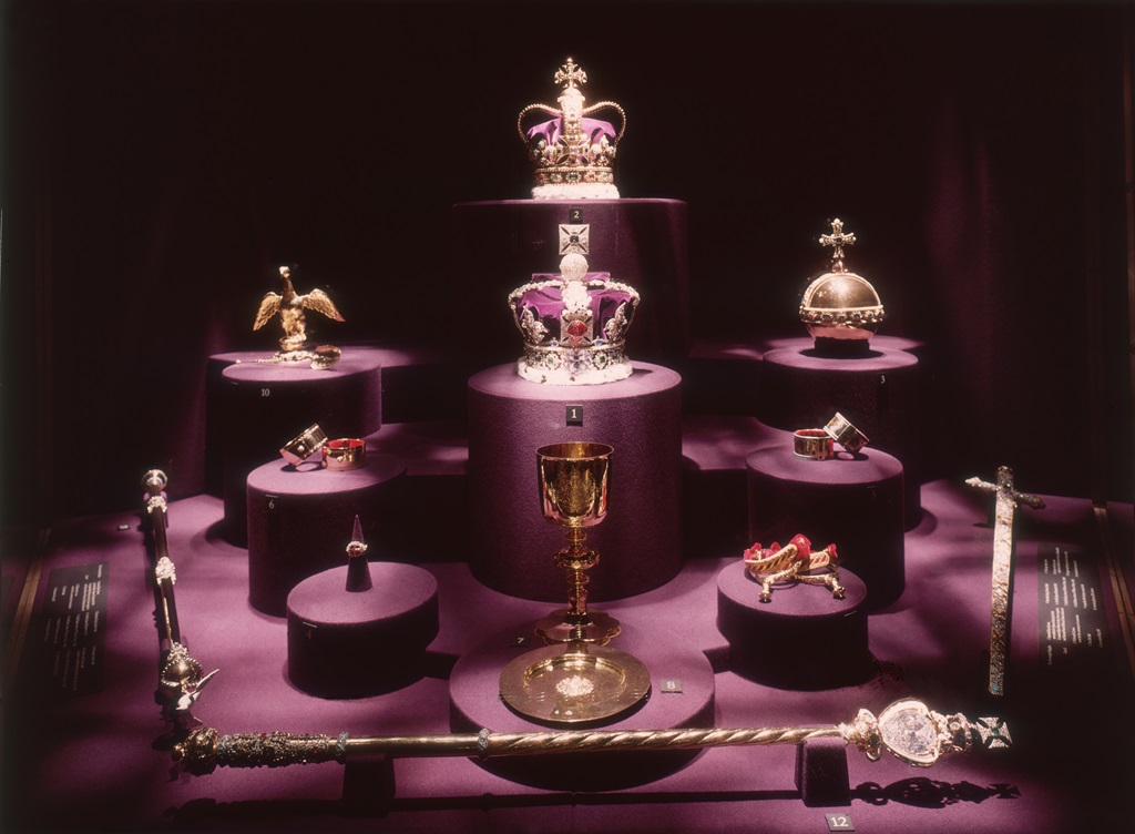 Unusual relics and the world's finest jewels: A deep dive into the  bedazzling coronation regalia