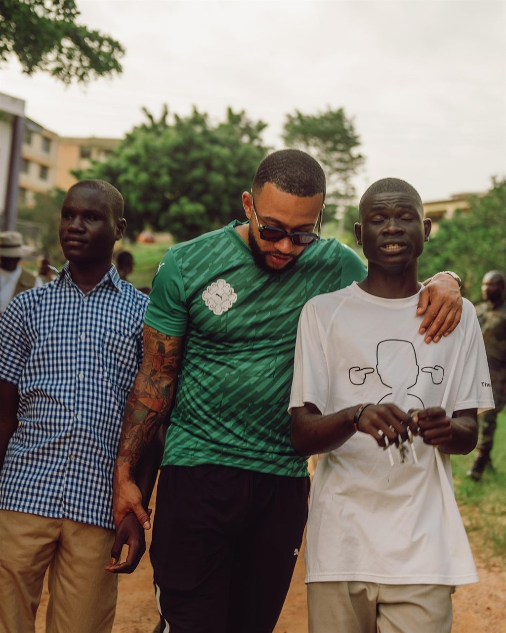 Depay Makes HUGE Donations During Ghana Holiday