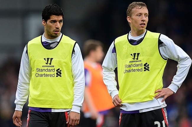 Lucas Leiva forced to retire due to heart condition and cries at press  conference