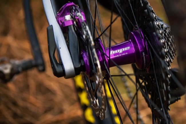 Purple is regarded as an iconic Hope component colour. The latest Pro 5 series of hubs are available in six colours – including purple. (Photo: Hope)