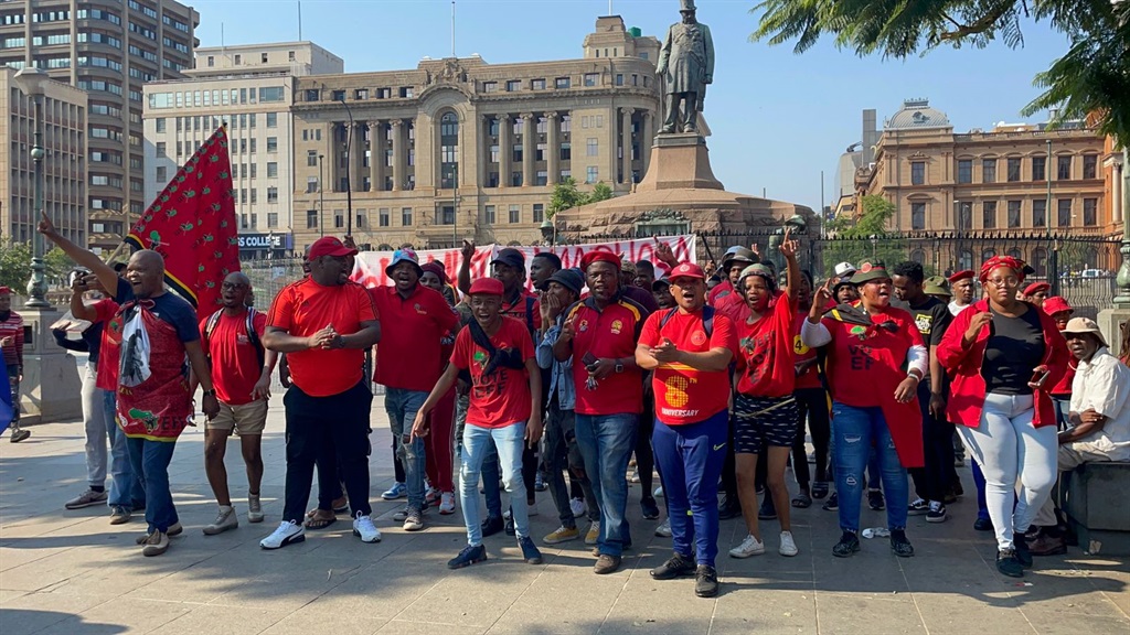 EFF members gathered at Church Square in Tshwane during their national shutdown on Monday morning. Photo by Kgalalelo Tlhoaele