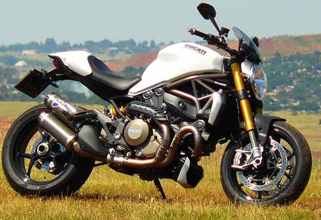 <b>MONSTER 1200S TESTED:</b> Dries van der Walt got to grips with Ducati's naked Monster 1200S. <i>Image: DRIES VAN WALT</i>