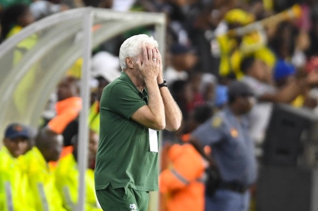 ‘Emosi mengambil kendali’: Pelatih Bafana Broos meminta maaf atas perilakunya setelah hasil imbang AFCON dengan Liberia