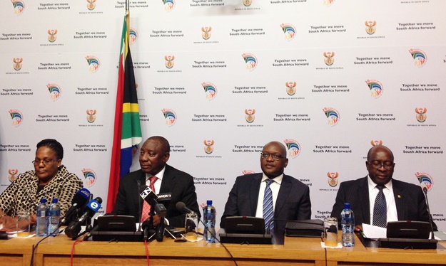 (Left to right) Minister of Transport Dipuo Peters, Deputy President Ramaphosa, Gauteng Premier David Makhura and Minister of Finance Nhlanhla Nene brief media in Cape Town. (Photo: Matthew le Cordeur)