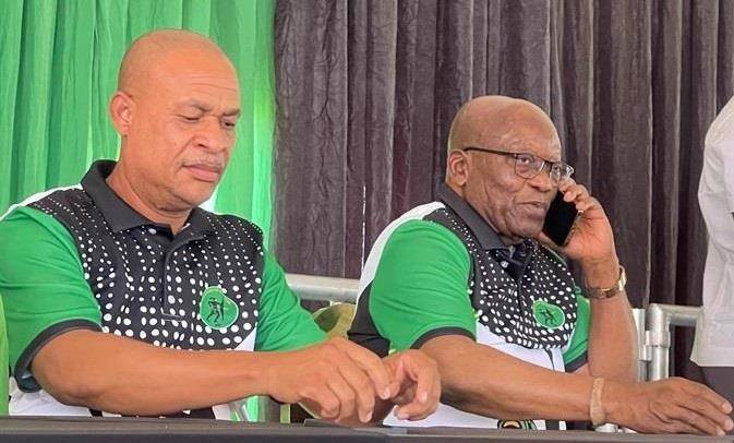 Jabulani Khumalo en oudpres. Jacob Zuma. Foto: Argief/News24/Siyamtanda Capa