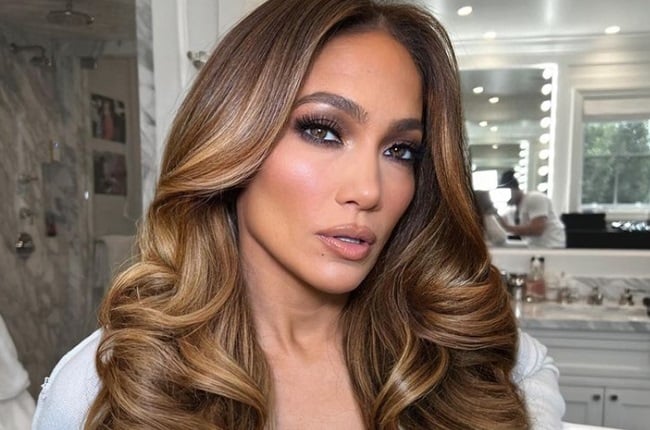 90s voluminous hair is back - JLo's stylist shares tips on how to get the  look | Life