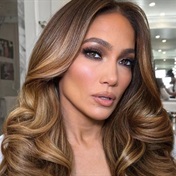 90s voluminous hair is back - JLo's stylist shares tips on how to get the look