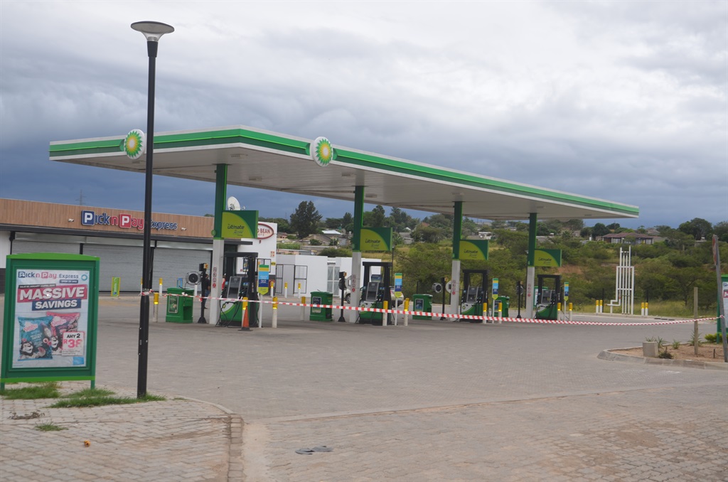 A BP filling station in Acornhoek is closed after a robbery incident on Monday. Photo by Oris Mnisi