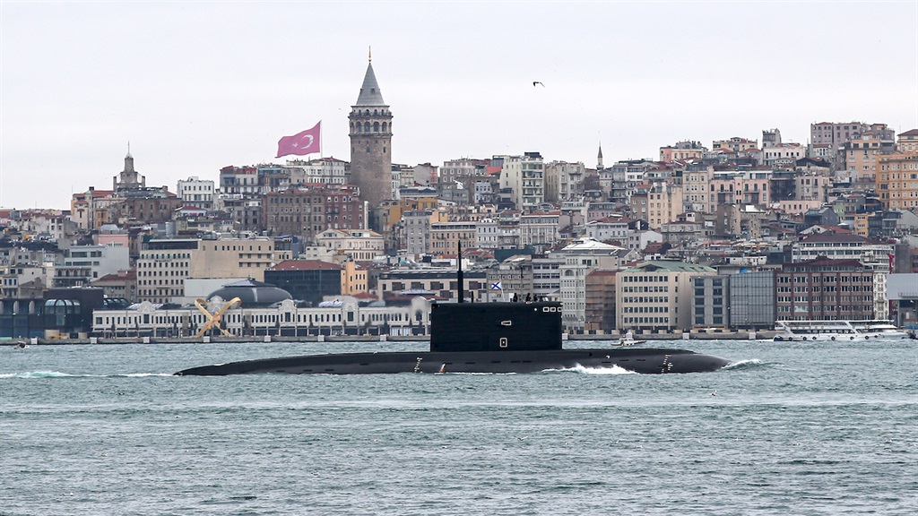 Russian submarine Rostov-na-Donu B-237 enters the Bosphorus Strait on 13 February en route to the Black Sea, as part of a series of naval movements ahead of the Ukraine invasion. (Photo by Oguz Yeter/dia images via Getty Images)