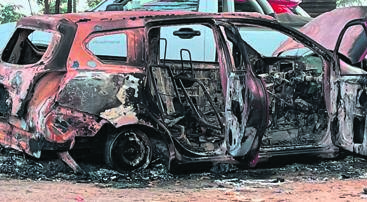 The sangoma’s burnt car outside Mapulaneng Hospital.   Photo By Oris Mnisi