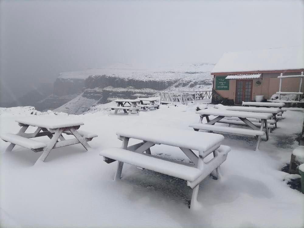 PICS | First snowfall of the year detected on southern Drakensberg, KZN - News24