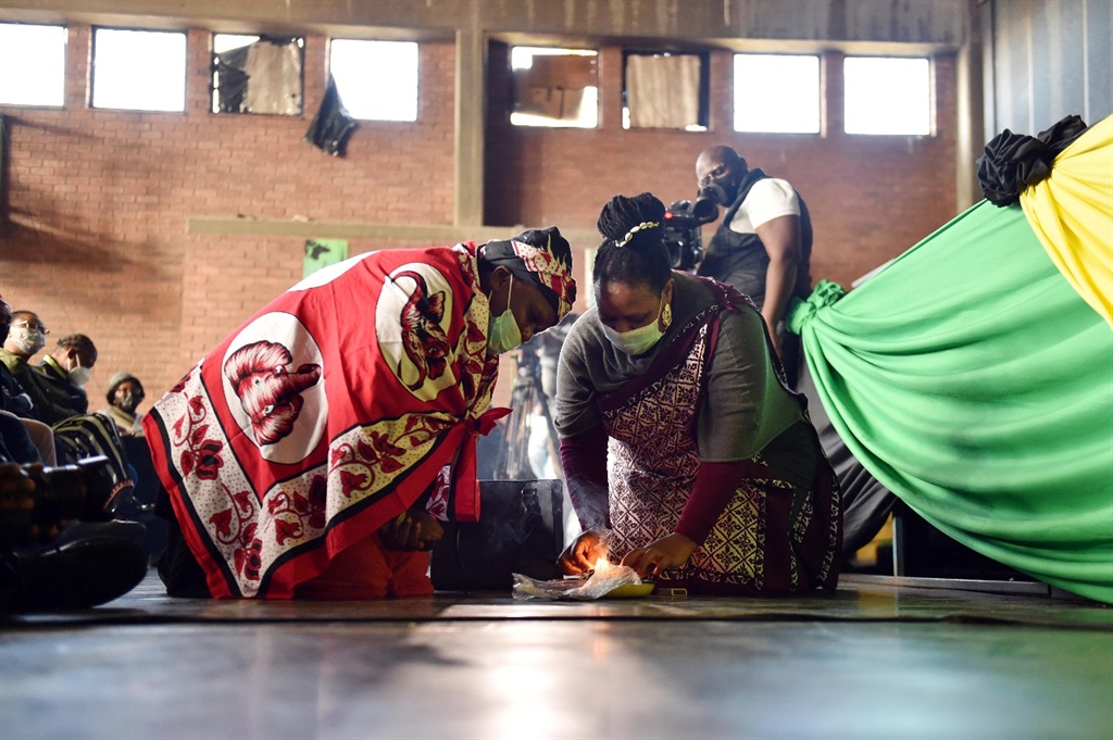 Scores gathered at the San Kopano Community Hall in Alexandra, Joburg pay tribute to the late former Mayor of Joburg Mpho Moerane during a memorial service. Photo by Christopher Moagi