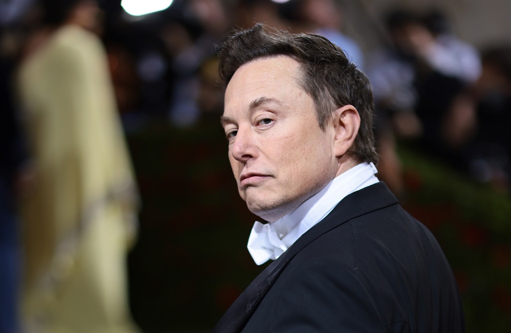 El principal ejecutivo de Twitter dice que el enfoque de Elon Musk para su adquisición ha creado un ‘impuesto del caos’ para la empresa