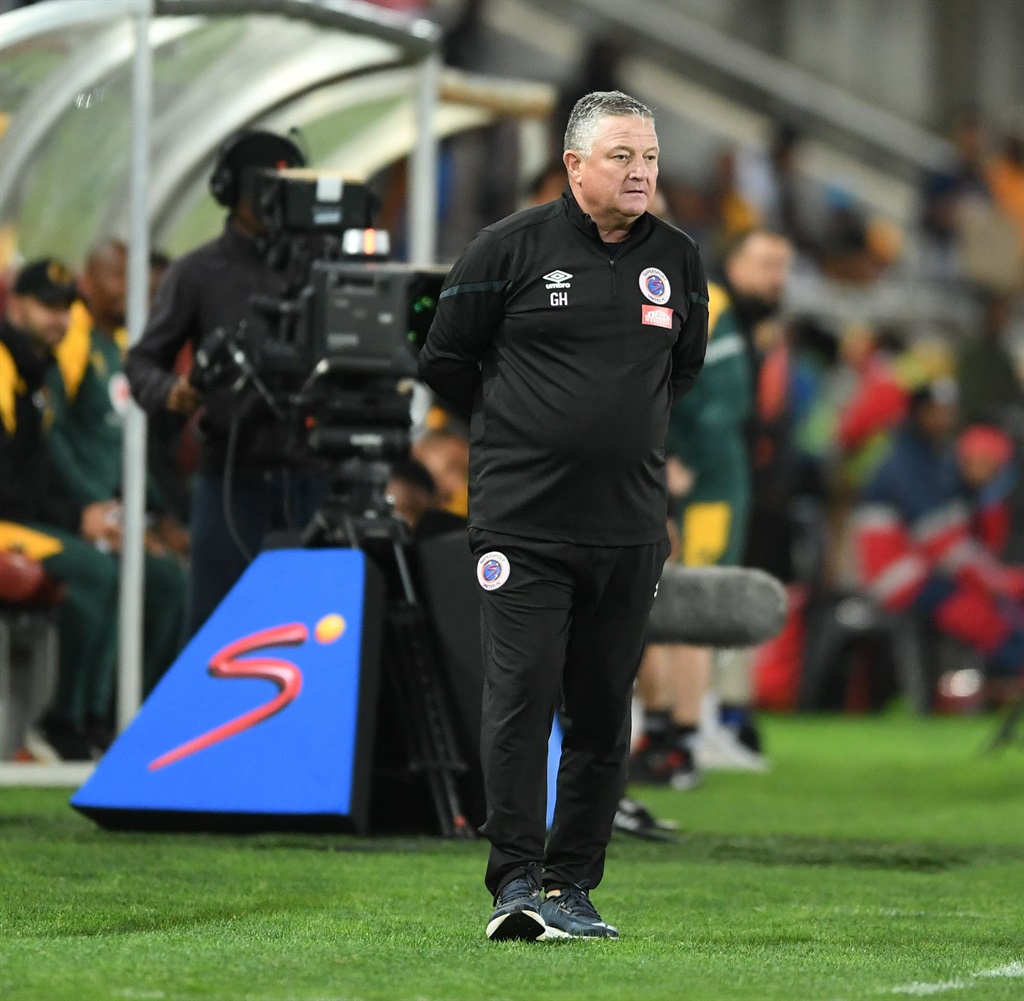 SuperSport United players pay homage to Gavin Hunt's father