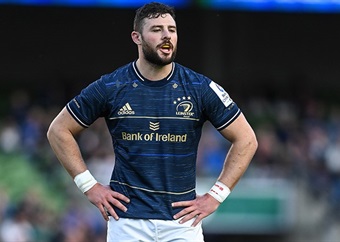 Irish centre Henshaw signs contract extension