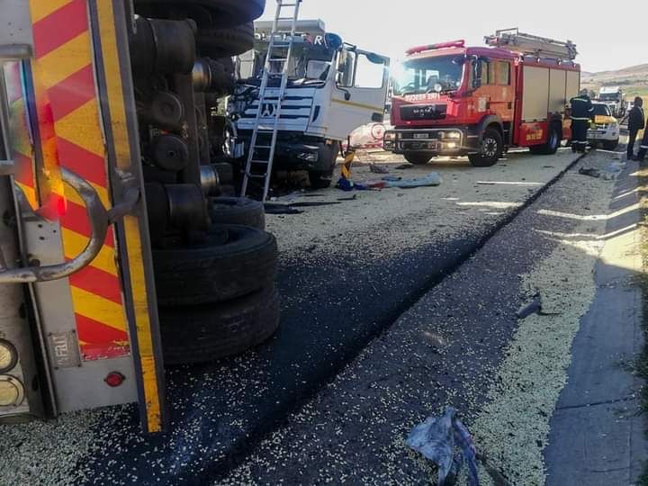 Three-truck collision claims 2 lives on Majuba Pass in KZN - News24