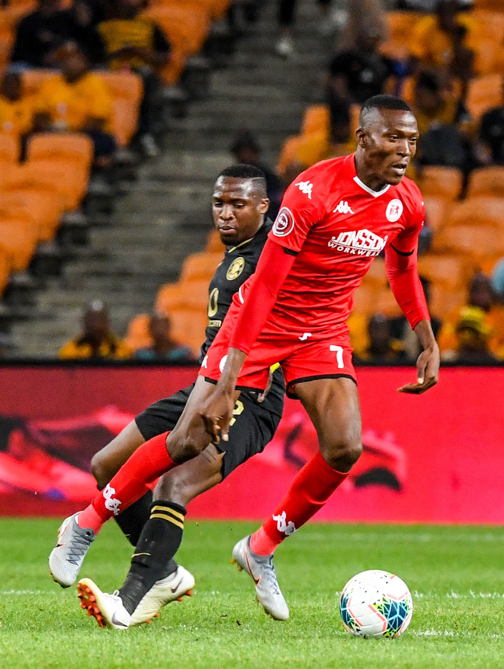 Tendai Ndoro of Highlands Park with possession during Absa Premiership match between Kaizer Chiefs and Highlands Park at FNB Stadium on January 08, 2020 in Johannesburg, South Africa. (Photo by Sydney Seshibedi/Gallo Images)