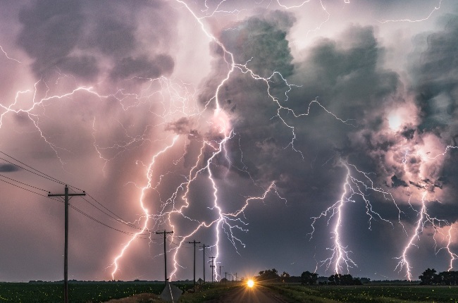 A single bolt of lightning contains around a billion joules of energy, which is enough to power a home for a month. (PHOTO: Gallo Images/Getty Images)
