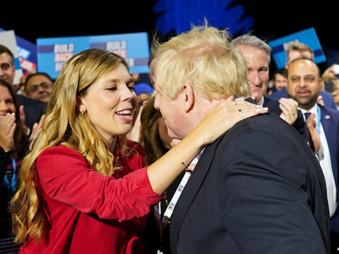 Boris Johnson'ın karısı Carrie, 'partygate' skandalında yeni bir örtbas suçlamasının odak noktası.