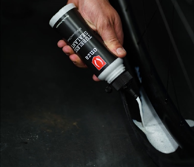 Sealant can be messy to work with. But Onza’s fluid promises less of a hassle. (Photo: Onza tyres) 