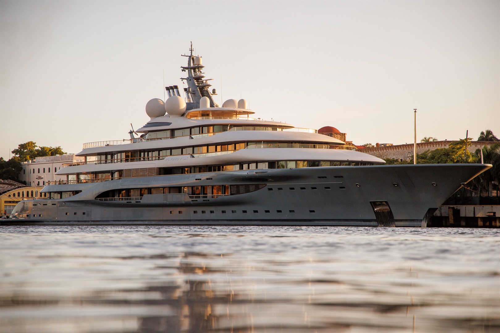 Imperial Yachts yang disetujui AS, dilaporkan menjadi pusat gaya hidup mewah oligarki Rusia