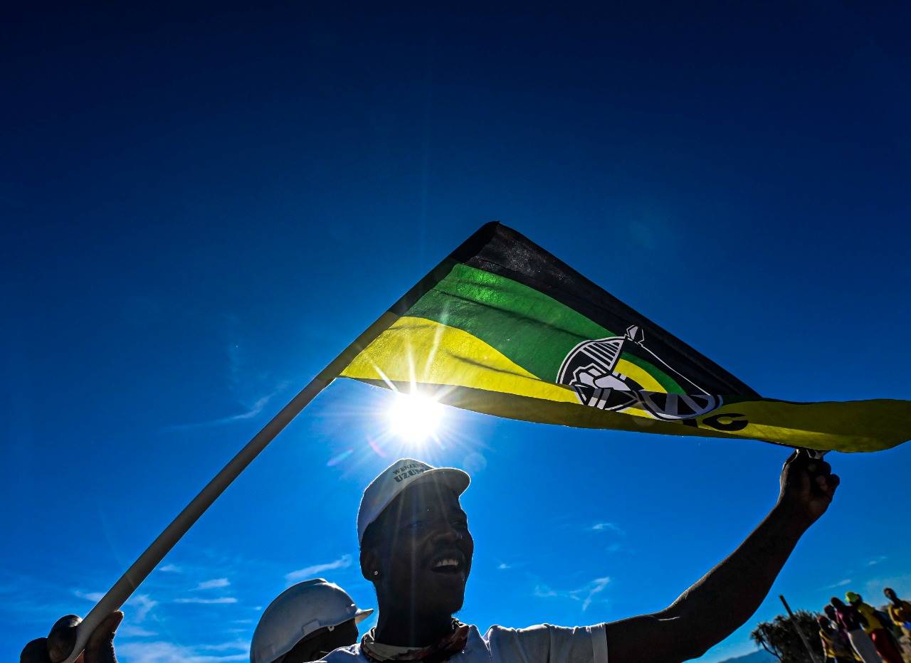 Opposition parties are in negotiations to oust ANC-led coalition in Nelson Mandela Bay. 