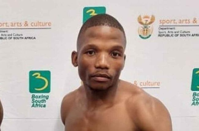 Boxing lightweight Simiso Buthelezi was rushed to hospital after the tenth round of the fight with his opponent Siphesihle Mntungwa. 