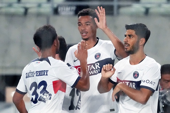 One of Africa's biggest teams is trying to convince Paris Saint-Germain star Hugo Ekitike (middle) to change his allegiance. 