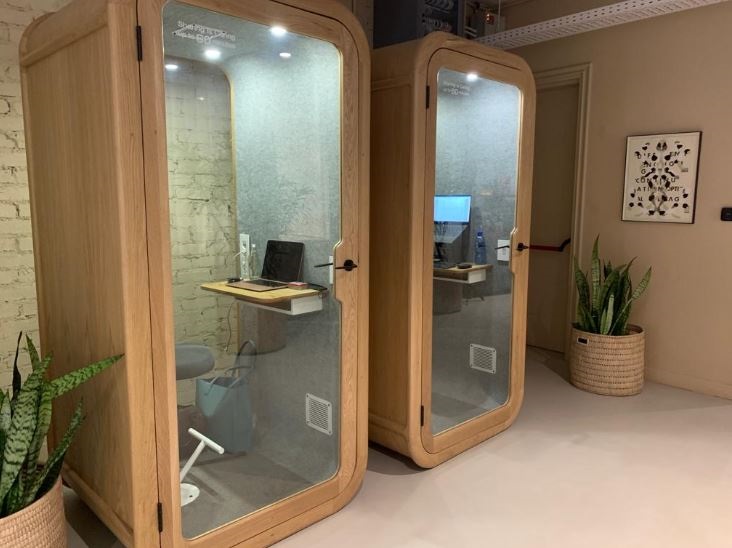 Work booths (Business Insider Phumi Ramalepe)