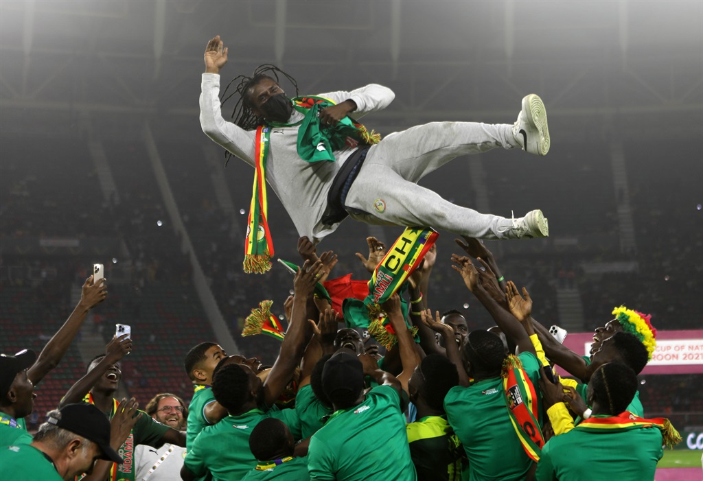 Football Victory for Senegal to Spur Demand for African Coaches - Bloomberg