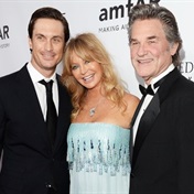 Oliver Hudson gives a rare peek inside mom Goldie Hawn's 'time capsule' home