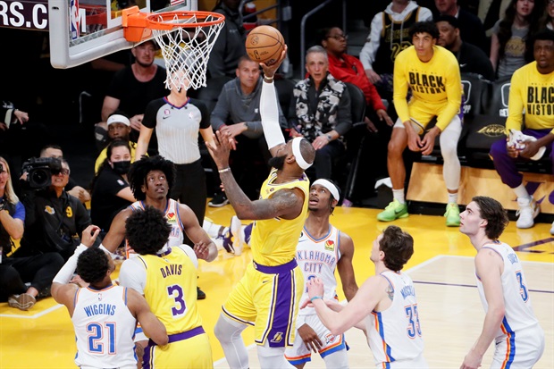 <p>Los Angeles Lakers forward LeBron James (6) shoots a jump shot against the Oklahoma City Thunder during the first quarter at Crypto.com Arena. </p><p>(<em>Photo by</em>&nbsp;<em>Robert Gauthier / Los Angeles Times via Getty Images</em>)</p>