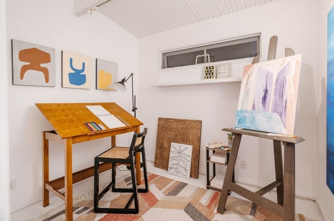  One of the amenities include an art room. 