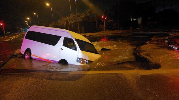 <p><strong>Taxi stuck in Cape Town sinkhole after pipe burst</strong></p><p>Taxi commuters in Cape Town had a bumpy start to their Friday after the taxi they were travelling became stuck in a large sinkhole at an intersection.</p><p>The sinkhole at the intersection of Gill and Blaauwberg roads in Table View was caused by a massive water pipe burst, confirmed ward councillor Joy Solomon.</p><p>According to Solomon, no one was injured, and the taxi has since been removed. Repairs are currently underway, and the water has been cleared.</p><p>However, road closures are in place at the intersection of Koeberg and Blaauwberg roads, for motorists travelling towards Table View. </p><p><em>– Nicole McCain</em></p><p>Photo credit: AVID Security</p>